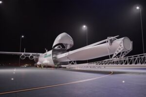 Tenemos un problema con los aerogeneradores. Esta compañía quiere solucionarlo con el nuevo avión más grande del mundo