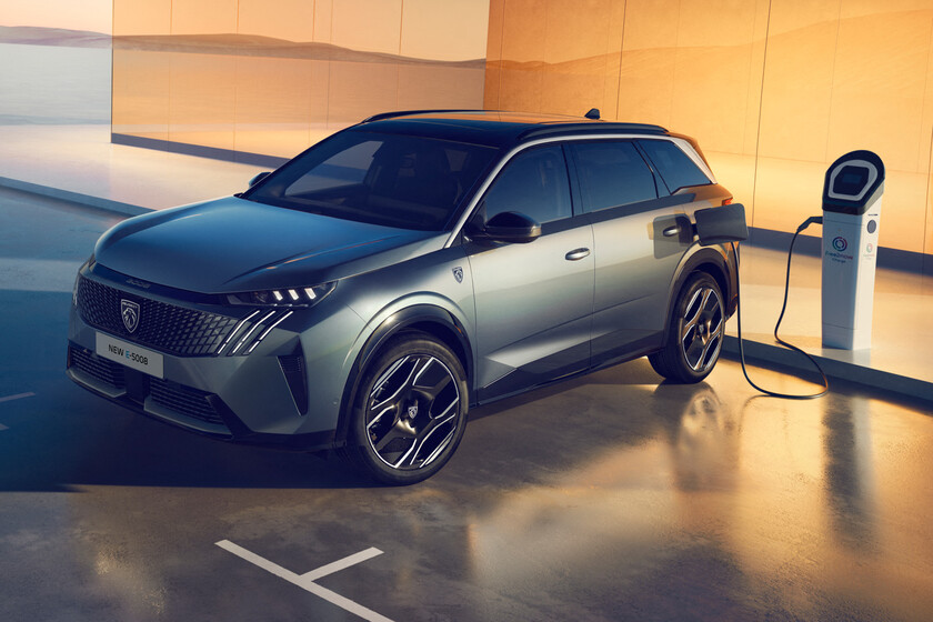 hasta 660km de autonomía y ChatGPT para conquistar el coche eléctrico de siete plazas