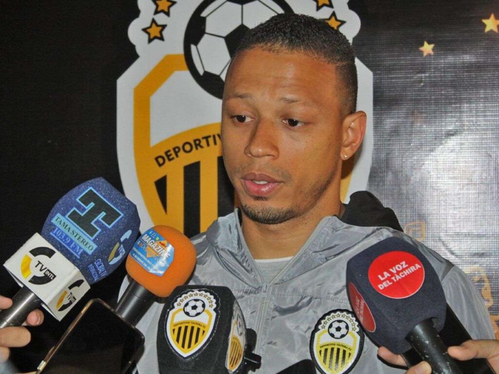 Anthony Uribe contento por volver a las canchas