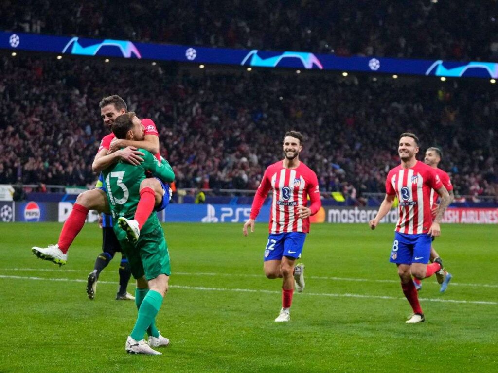 El Atlético aprovechó los penales para eliminar al Inter