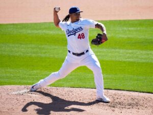 Brusdar Graterol no viajará a Corea con Dodgers
