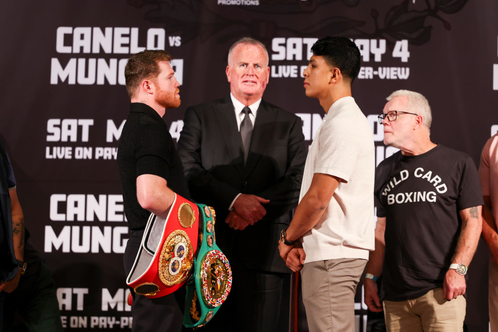 Canelo Álvarez tuvo su primer encuentro con Munguía