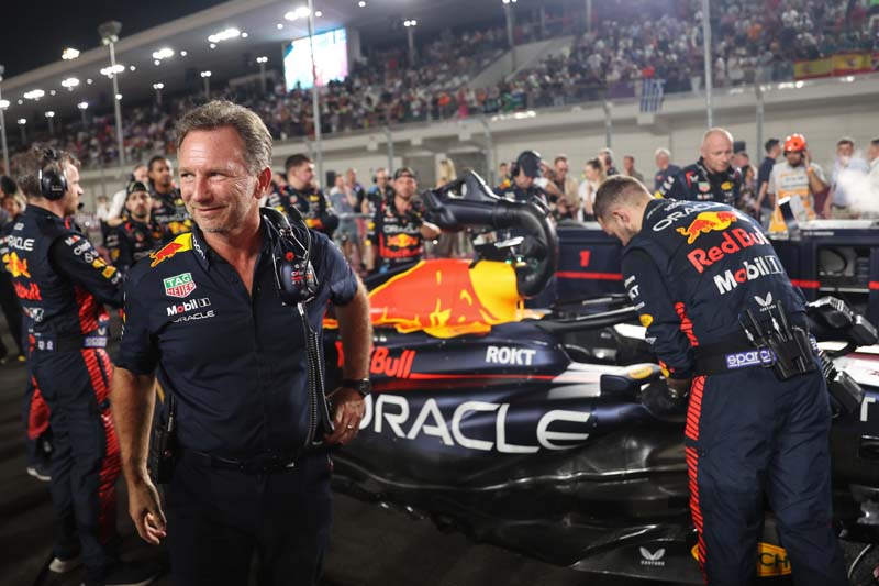 Ahora es Christian Horner es quien va por la cabeza de Checo Pérez