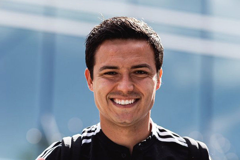 Érick Cubo Torres sobrevive de la venta de salsas y alitas