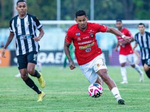 Caracas FC reta al líder del Torneo Apertura