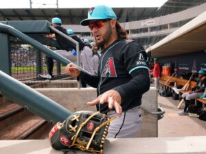 Eugenio sacó su primer jonrón del spring training