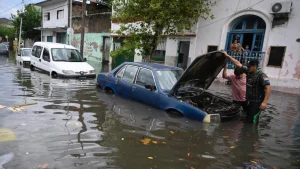 Un muerto durante la tormenta eléctrica que inundó Buenos Aires