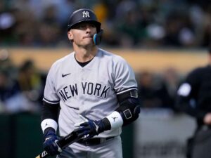 Josh Donaldson colgó los spikes