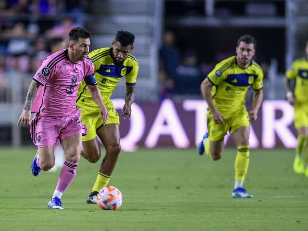 Messi presenta sobrecarga muscular - Líder en deportes
