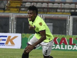 Monagas remontó en los minutos finales al Rayo