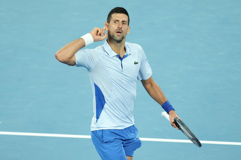 Novak Djokovic marca un gol al estilo de los cracks
