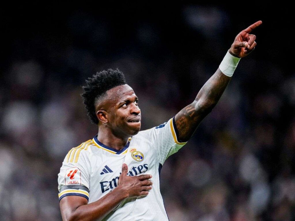 Ancelotti le dio un espaldarazo a Vinicius