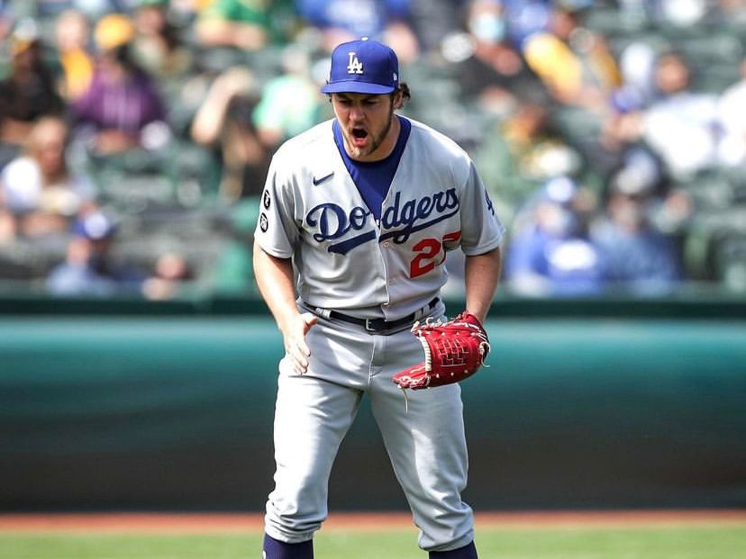 Trevor Bauer llega a los Diablos Rojos con la mira en la MLB