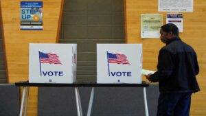 Biden y Trump se acercan a una revancha al arrasar en el supermartes en EE.UU.