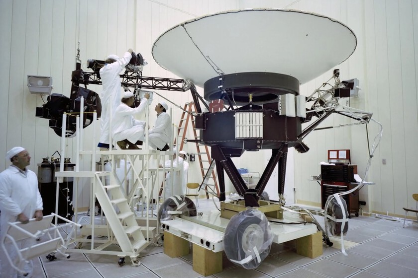 El rescate de la Voyager 1 ha comenzado. Con 8 KB de memoria, un lenguaje de programación de 1957 y un lag sin igual