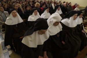 Cuánto cobran las monjas en los conventos siempre ha sido un misterio. Hasta que una religiosa lo ha resuelto en YouTube