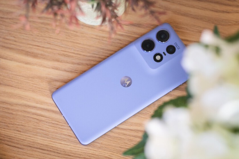 Motorola quiere asaltar el mercado español y tiene claro cómo hacerlo: atacando justo en la nostalgia
