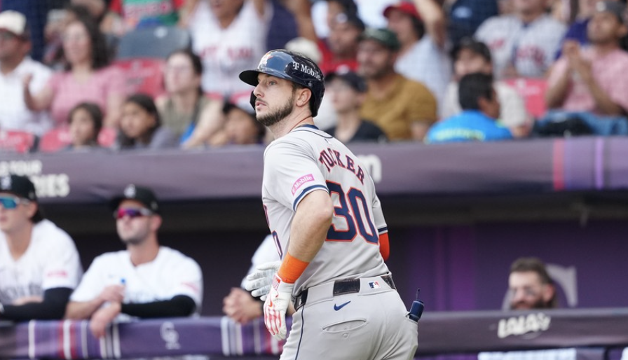 ¡Los Astros de Houston se llevaron el triunfo en el Estadio Harp Helú!