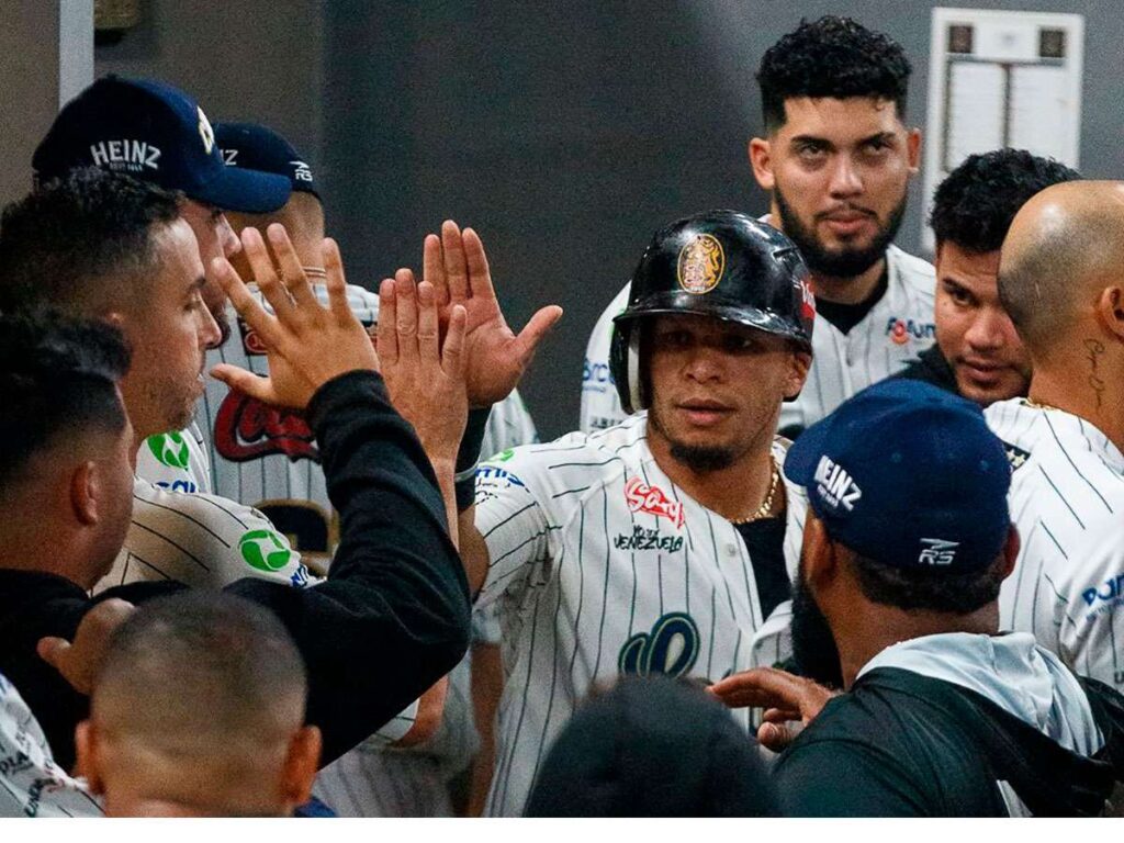 César Hernández jugará la Liga Mayor