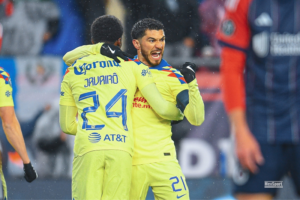 América le gana 2-0 al New England en el medio tiempo