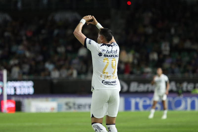 Rogelio Funes Mori se estrena en Pumas con golazo vs Mazatlán (VIDEO)