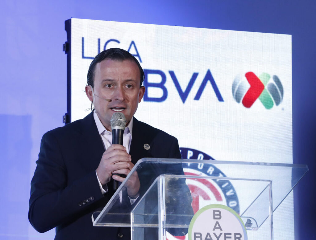Editorial: Solo cambiaron nombres y la basura sigue bajo la alfombra