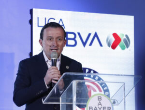 Editorial: Solo cambiaron nombres y la basura sigue bajo la alfombra