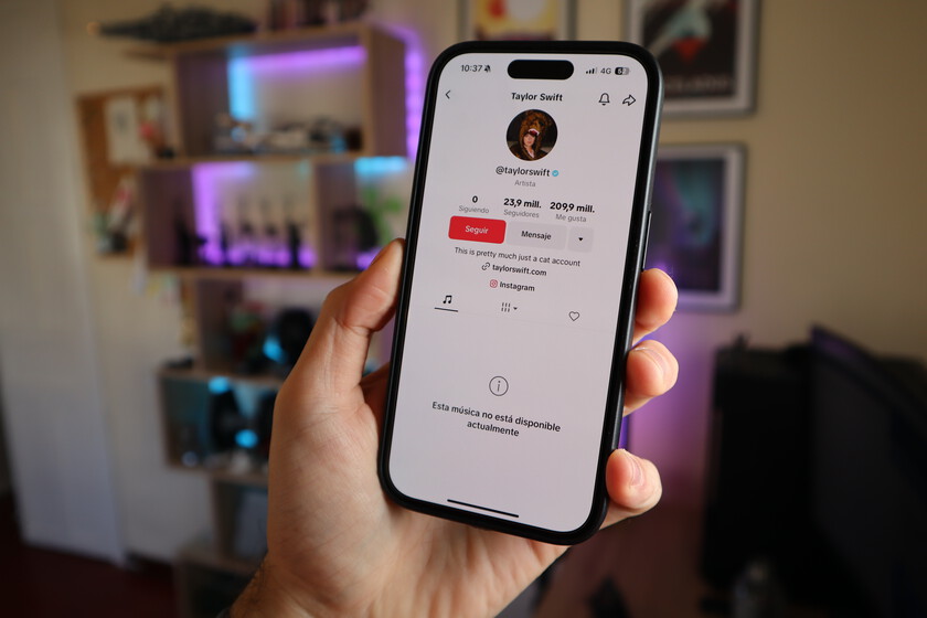 TikTok y Universal entierran el hacha de guerra. La música de UMG vuelve a la plataforma (con varias condiciones)