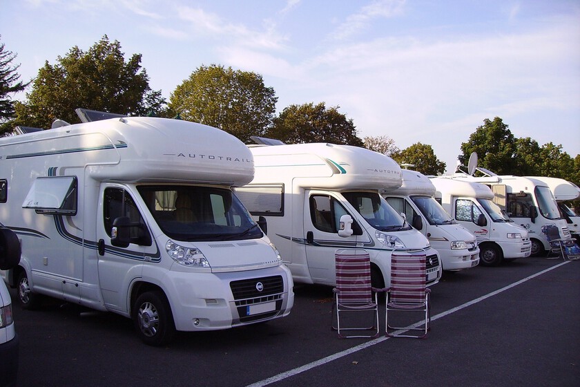 La presión turística ha obligado a trabajadores de Canarias a vivir en autocaravanas. Ahora ya ni ellas se escapan del alquiler vacacional