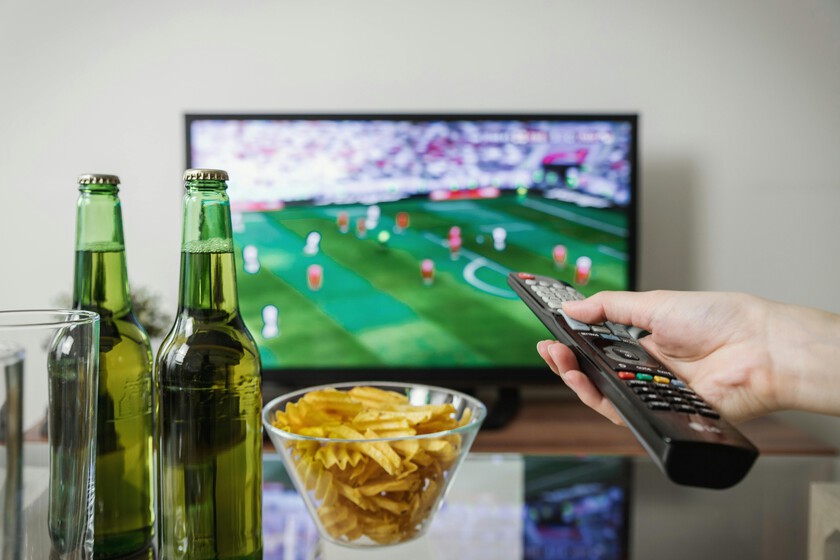 Se acerca la Eurocopa y en MediaMarkt no tienes que hacer un gran gasto para hacerte con una smart TV 4K de grandes dimensiones
