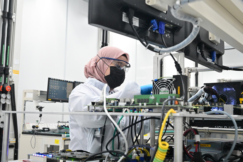 China necesita desarrollar un nuevo tipo de chips inmune a las sanciones de EEUU. Y sus científicos acaban de lograrlo