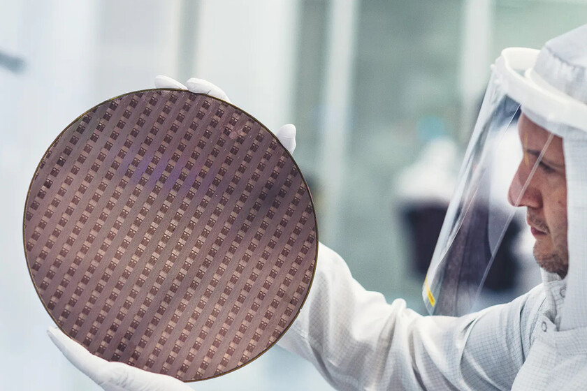 Europa quiere fabricar sus propios chips de vanguardia. Invertirá 2.500 millones de euros para ir más allá de los 2 nm