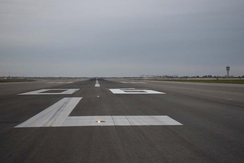 El polo norte se está moviendo muy rápido, y eso ha obligado a muchos aeropuertos a renombrar sus pistas