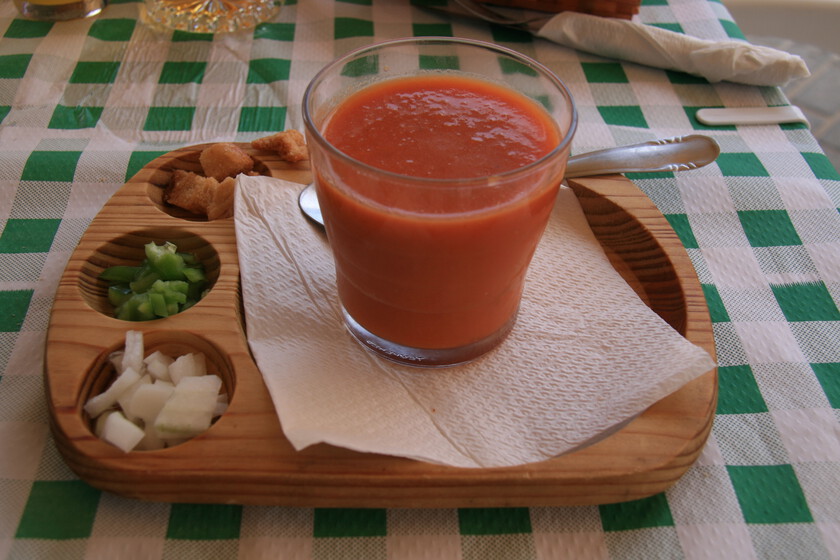 Le hemos preguntado a la ciencia si es saludable comer gazpacho todos los días del verano. Esto hemos averiguado