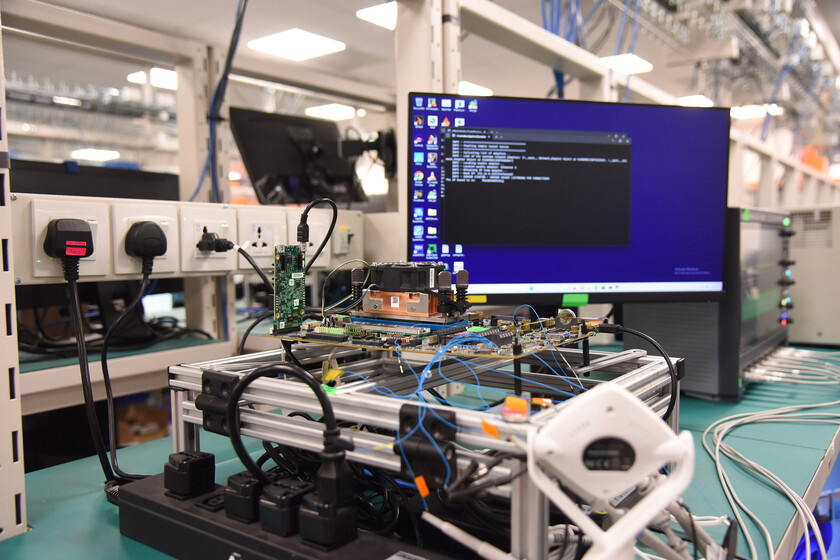 una espía china está siendo juzgada por robar tecnología de SK Hynix para Huawei