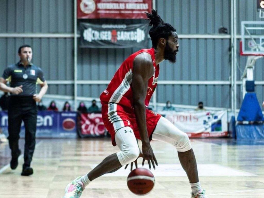 Cameron Naylor nuevo foráneo de Diablos