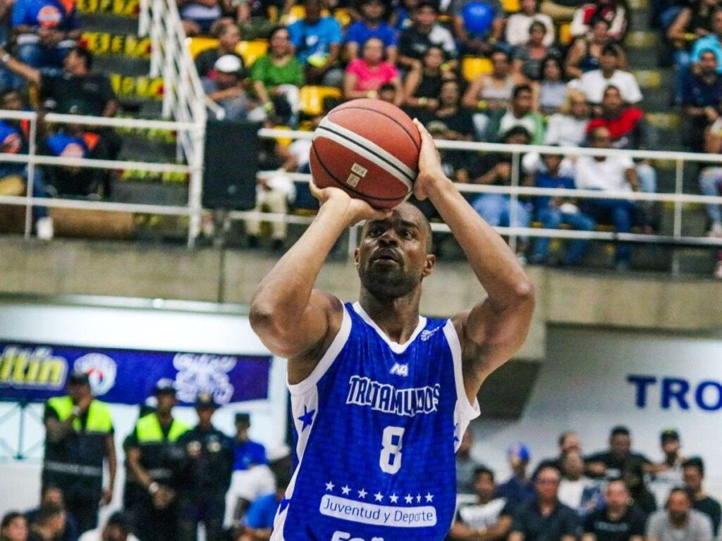 Trotamundos sigue crecido en el Forum