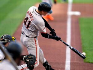 Wilmer Flores oportuno en victoria de los Gigantes
