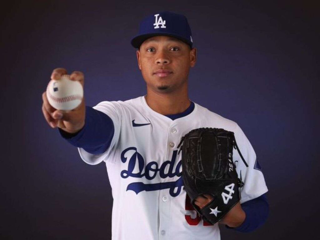Eliéser Hernández fue llamado por los Dodgers