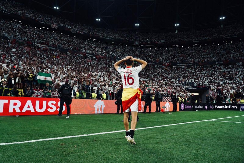 Jesús Navas anuncia su salida del Sevilla (Unanimo Breves)
