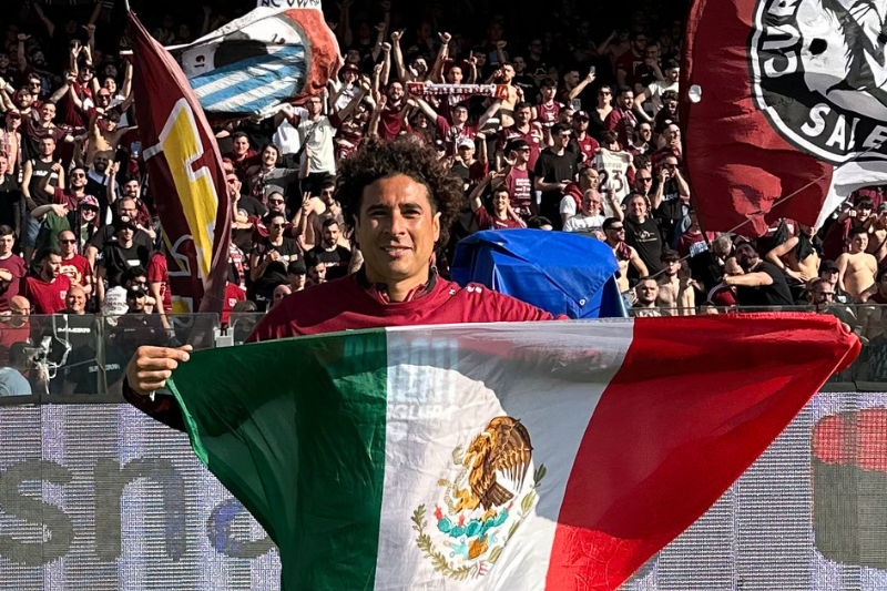 Guillermo Ochoa, crónica de su tercer descenso en Europa