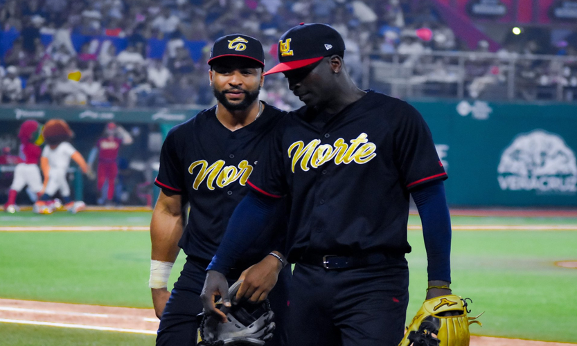 En su primer Juego de las Estrellas de la LMB, James Nelson (IZQ) fue nombrado el 'MVP' del partido.