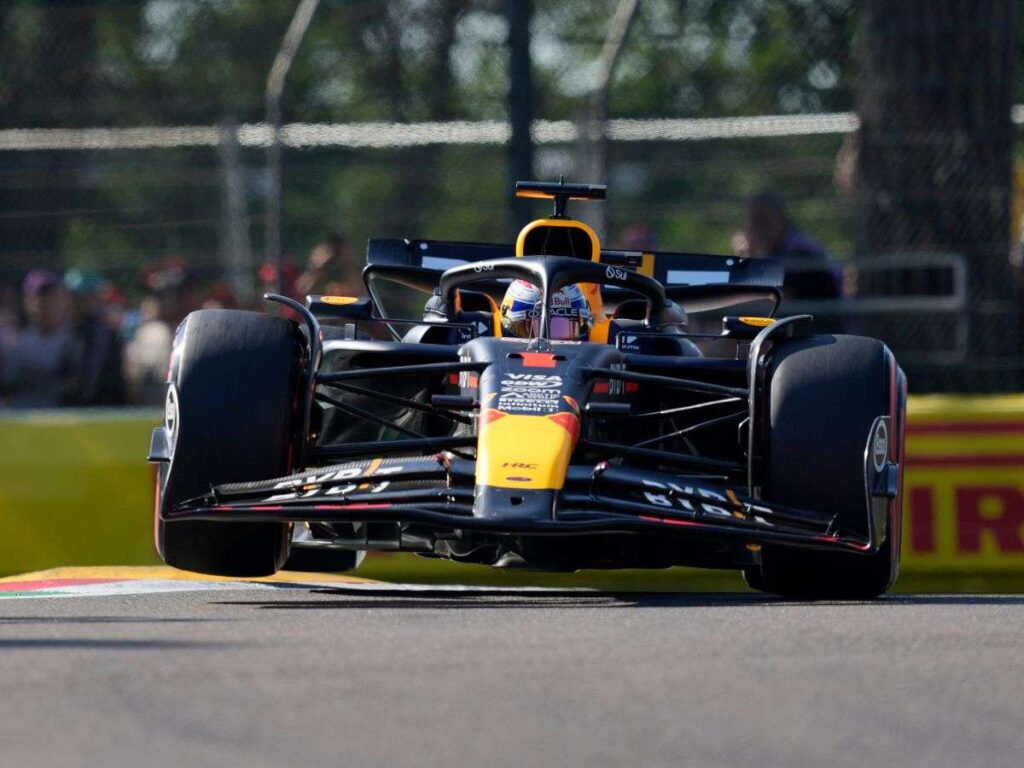 Verstappen consiguió su octava Pole consecutiva