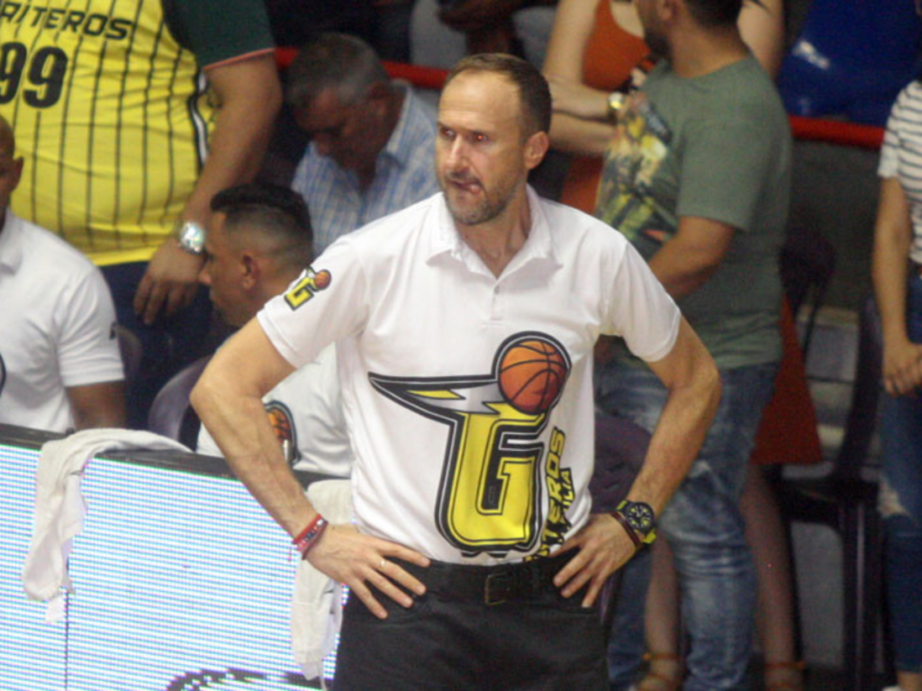 Ricardo González no seguirá en Gaiteros