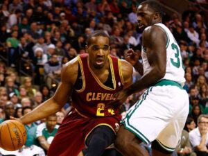 Trotamundos suma un foráneo con paso por la NBA