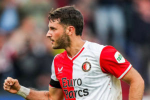 Santi Giménez es buscado por clubes ingleses. (Foto X @Feyenoord)