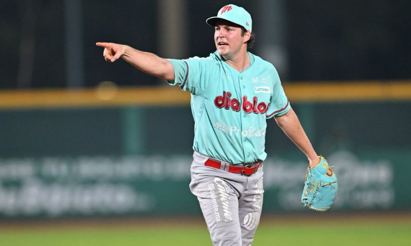 Trevor Bauer con los Diablos Rojos del México