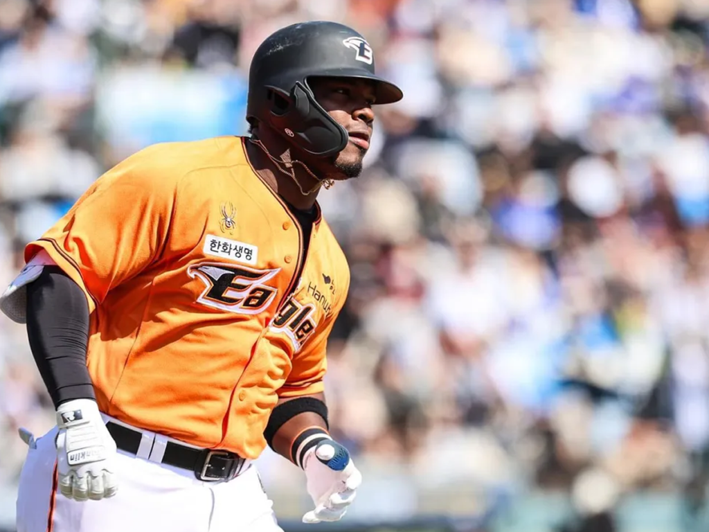 Perlaza estuvo perfecto con Hanwha en Corea