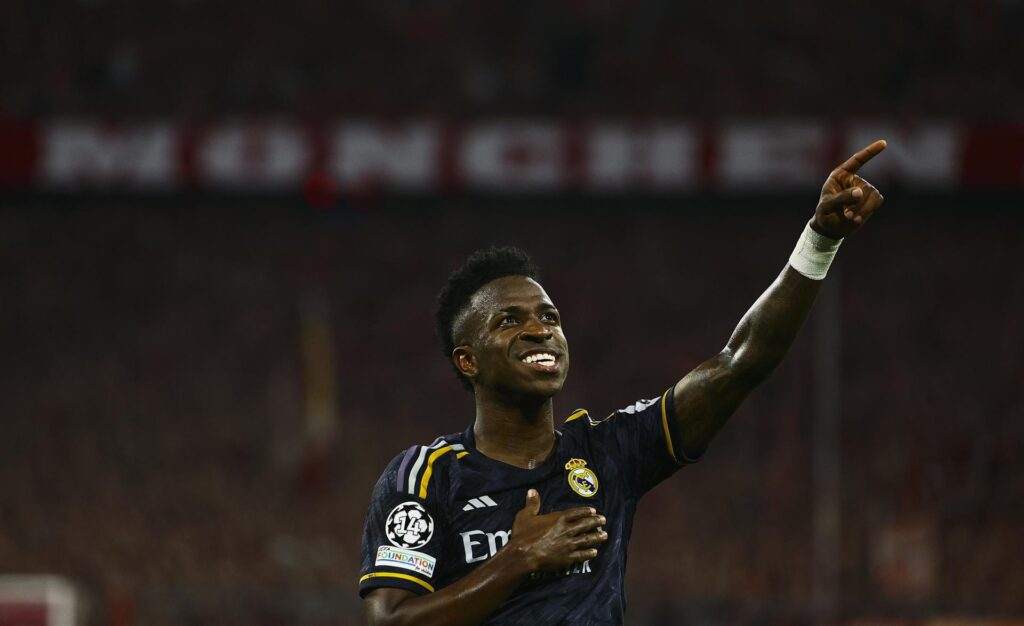El jugador del Madrid Vinicius Junior logra el 1-0 durante el partido de ida de semifinales de la UEFA Champions League que han jugado Bayern Munich y Real Madrid en Múnich, Alemania. EFE/EPA/FILIP SINGER