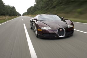 El primer Bugatti Veyron tenía "una velocidad punta superior a 406 km/h". Era una fría venganza nacida en Le Mans